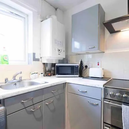 بيت للعطل House-sleeps7-parking-garden-petfriendly